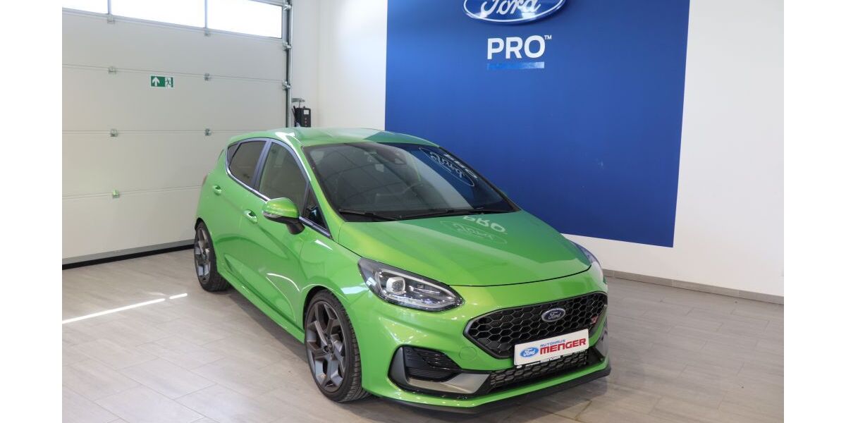 Ford Fiesta 33.200 km 22.650 &euro; Beverungen 37688