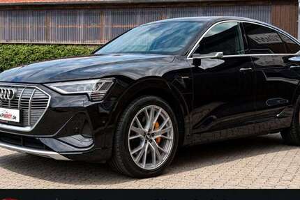 Audi e-tron 28.210 km 31.490 &euro; Kummerfeld 25495