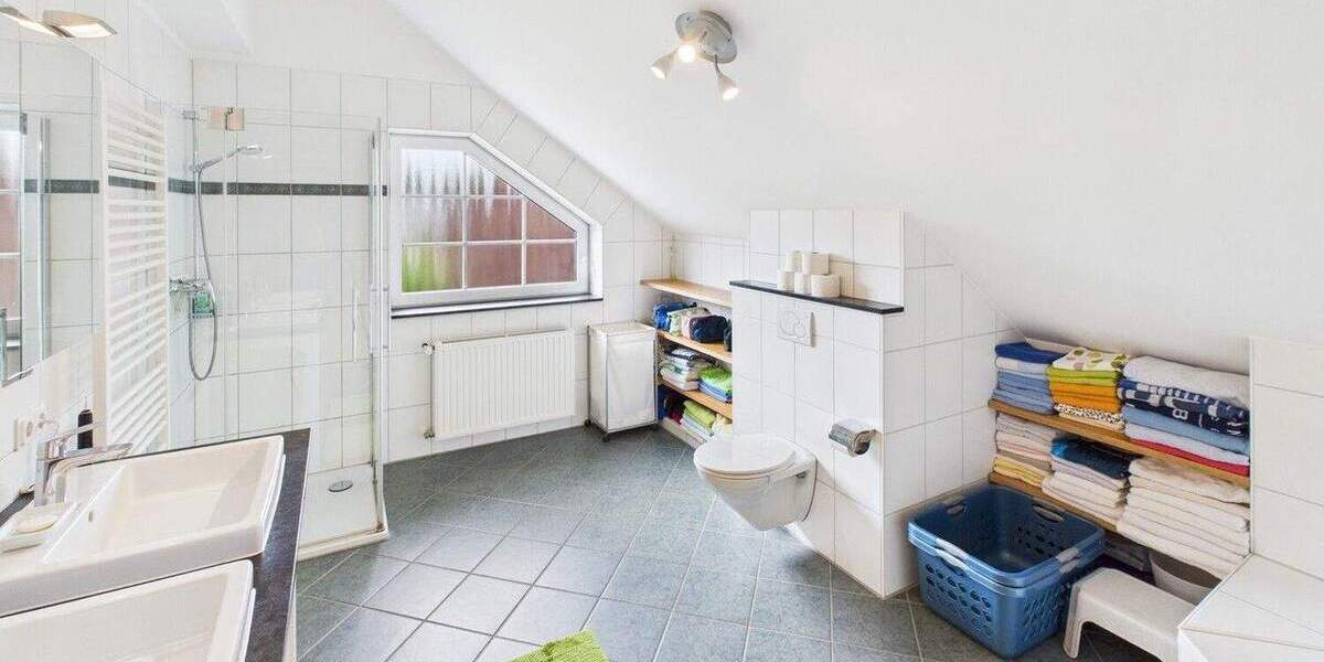 Weitläufiges und top gepflegtes Zuhause für anspruchsvolle Familien in ruhiger Lage 7 zimmer