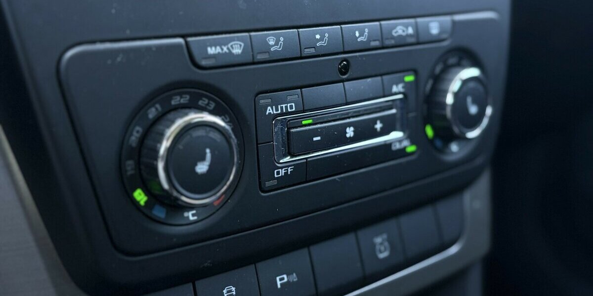 Skoda Yeti 1.2 TSI Drive KAMERA/NAVI/CARPLAY/1.HAND 92.596 km 11.900 &euro; Villingen-Schwenningen 78054