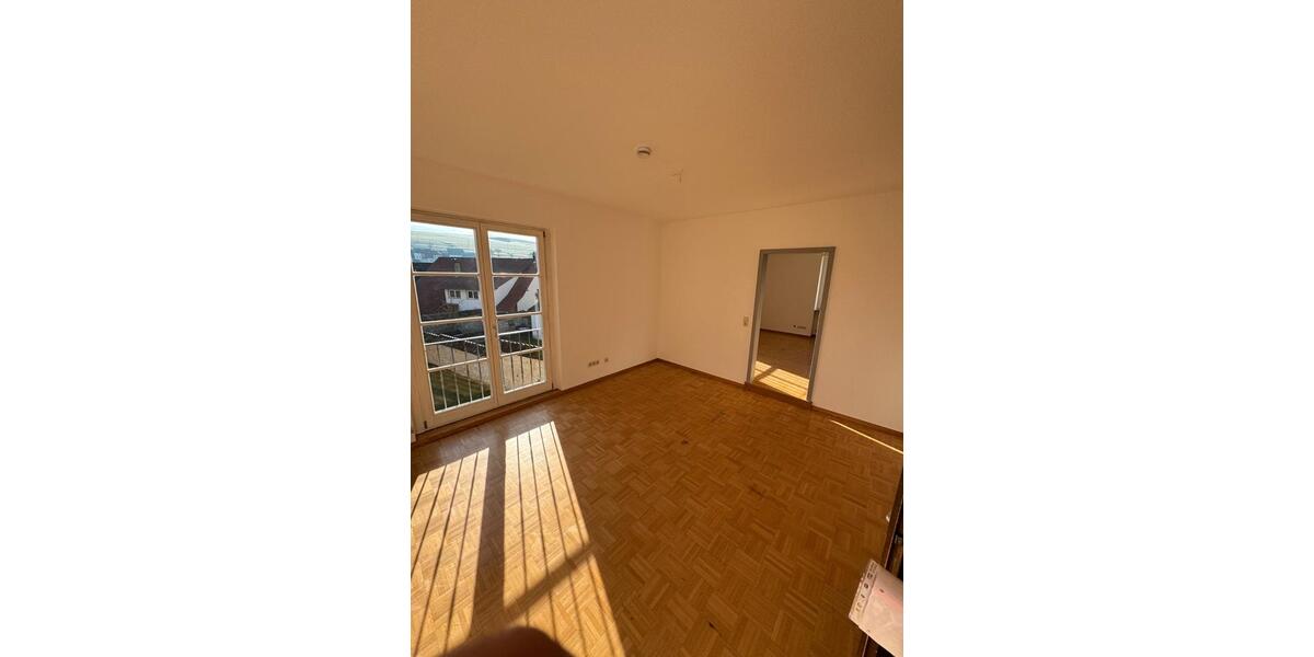 Etagenwohnung Blumberg - 5.5 Zimmer, 131 m&sup2;, 980&euro; | Angebot:26150476