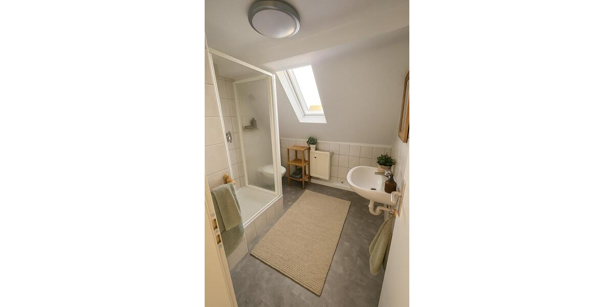 Dachgeschoßwohnung Goldbach - 3 Zimmer, 60 m&sup2;, 750&euro; | Angebot:24437606