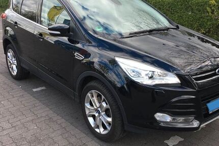 Ford Kuga 182.000 km 8.700 &euro; Tangstedt 22889