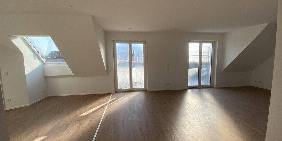 Etagenwohnung Hetzles - 3 Zimmer, 97 m&sup2;, 1.080&euro; | Angebot:26795179