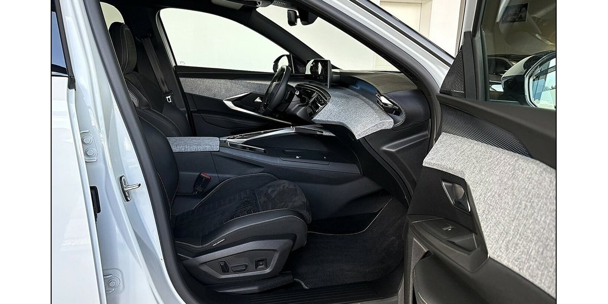 Peugeot 3008 Hybrid 145 GT Voll-LED Kamera Assist. 29.900 km 26.690 &euro; Stade 21682