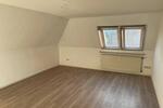 Dachgeschoßwohnung Drochtersen - 5 Zimmer, 110 m&sup2;, 1.400&euro; | Angebot:25992615