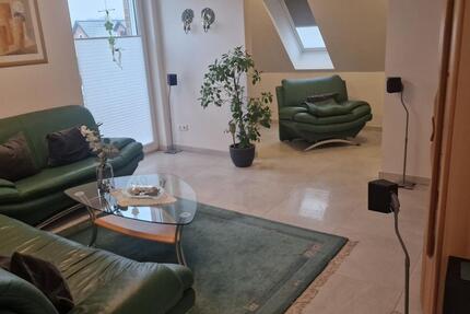 Oberwohnung an alleinstehende Person zu vermieten. 2 zimmer