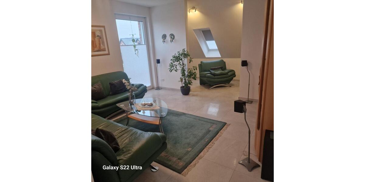 Oberwohnung an alleinstehende Person zu vermieten. 2 zimmer