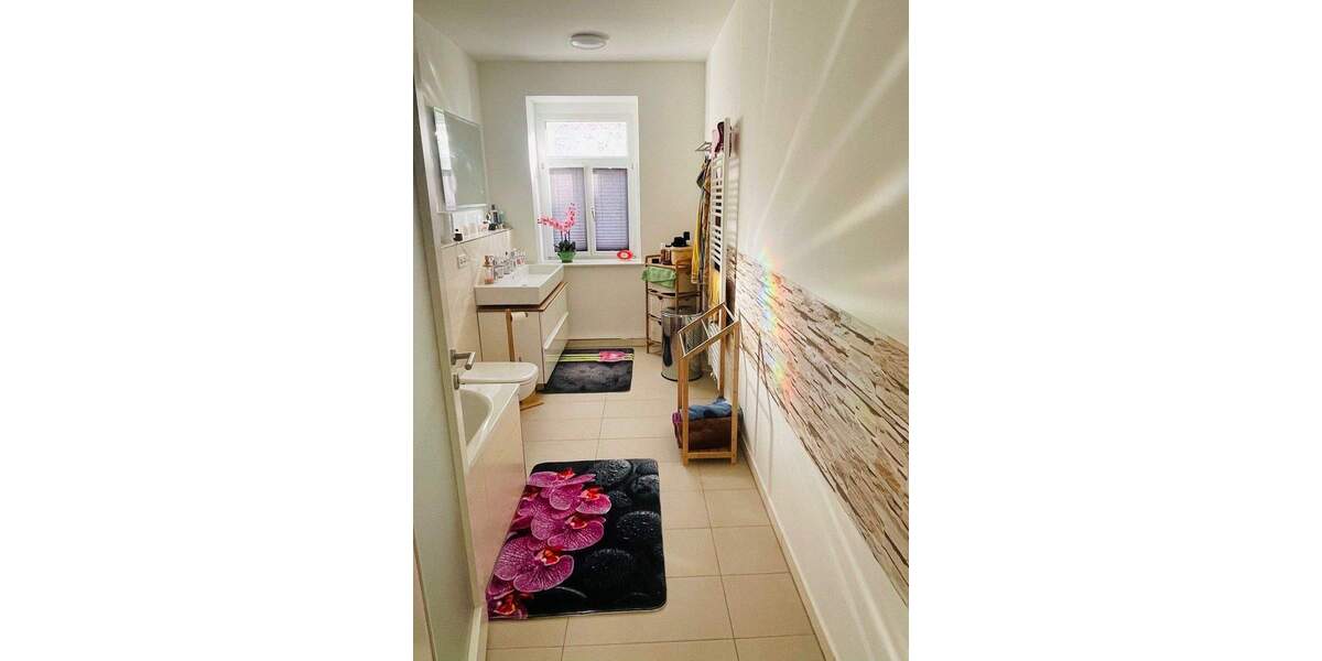 großzügige 4-Zimmerwohnung in ruhiger Elblage von Laubegast zu vermieten 4 zimmer