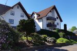 Wohntraum im Grünen: Attraktive, helle 2-Zimmer-EG-Wohnung mit Terrasse, modernisiert & renoviert auf parkähnlichem Areal, Raubach - 2- Raubach | Angebot:24576305