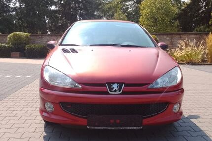 Peugeot 206 83.000 km 1.300 &euro; Rodgau 63110