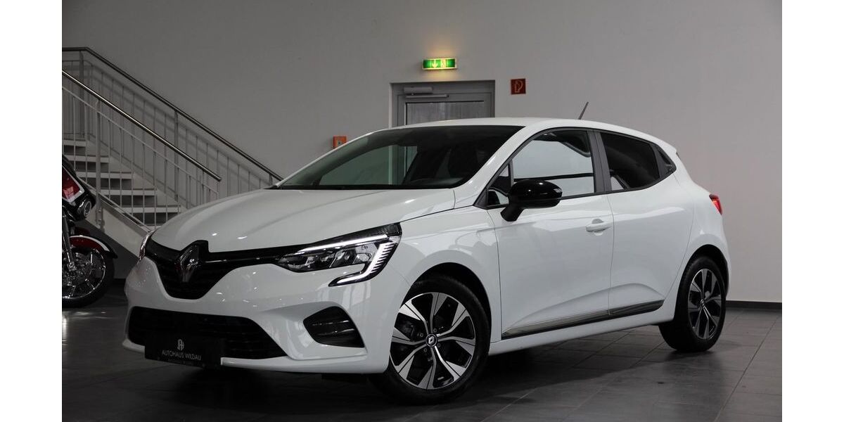 Renault Clio 83.240 km 11.690 &euro; Wildau 15745