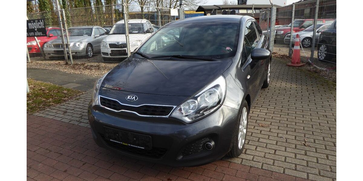 Kia Rio 161.000 km 4.990 &euro; Duisburg 47249