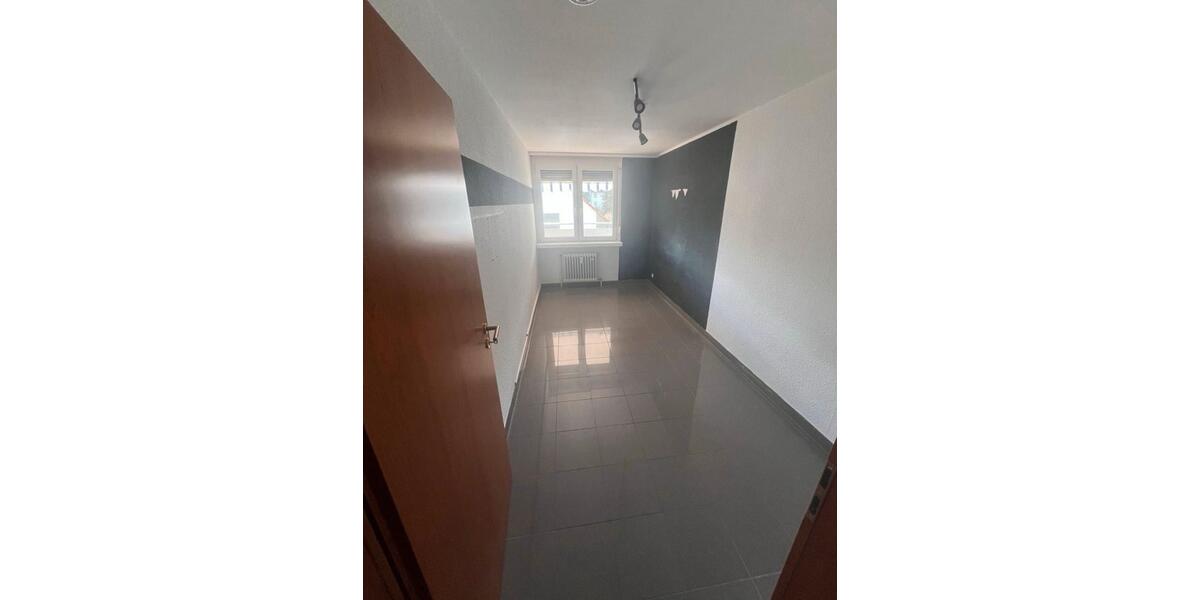 Etagenwohnung Pfullingen - 4 Zimmer, 100 m&sup2;, 329.000&euro; | Angebot:26785739
