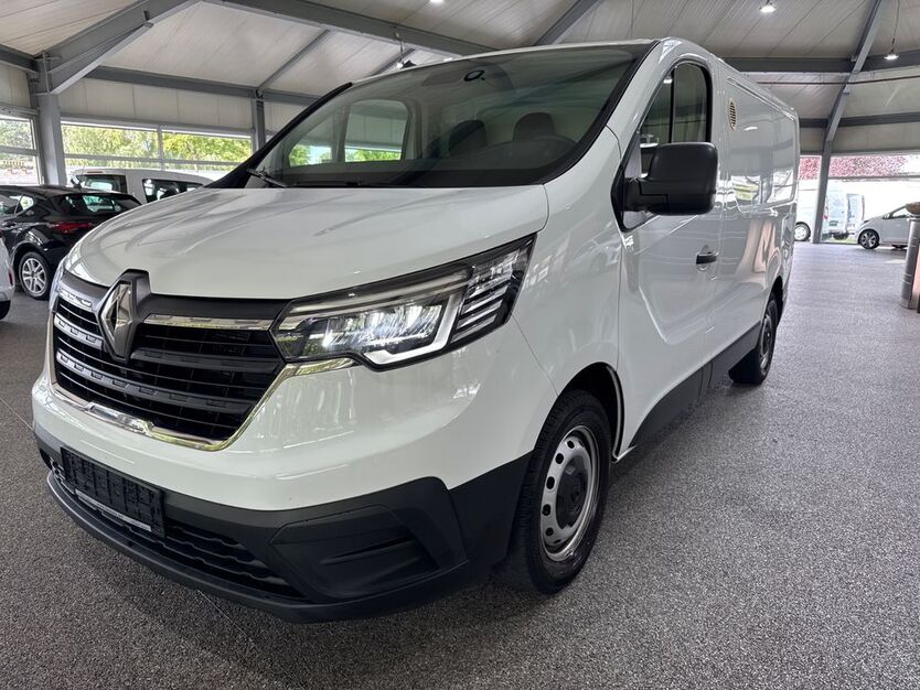 Renault Trafic 67.922 km 19.980 € Troisdorf 53842