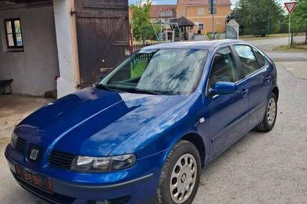 Seat Leon 204.987 km 2.350 &euro; Bautzen 02625