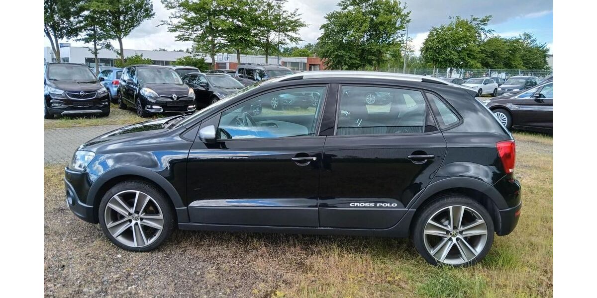 VW Polo 79.600 km 9.899 &euro; Wangersen 21702