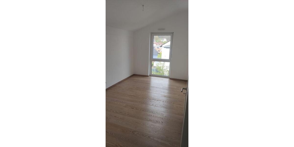 Reihenhaus Bad Schwalbach - 5 Zimmer, 130 m&sup2;, 1.430&euro; | Angebot:25393593