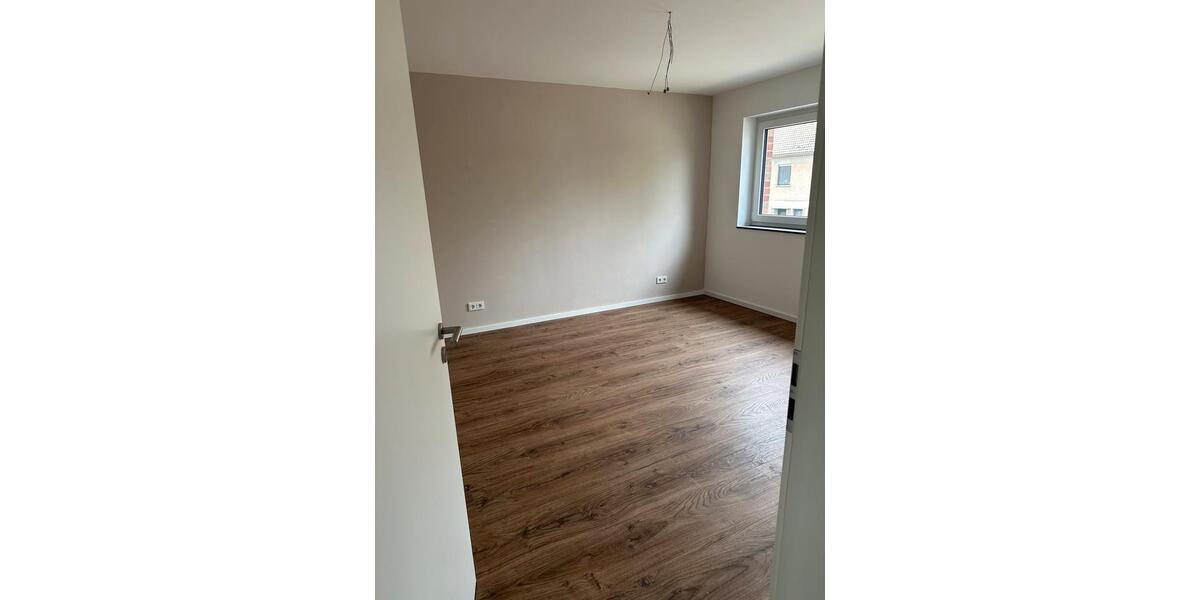 Etagenwohnung Geldern - 3 Zimmer, 88 m&sup2;, 1.140&euro; | Angebot:26374116
