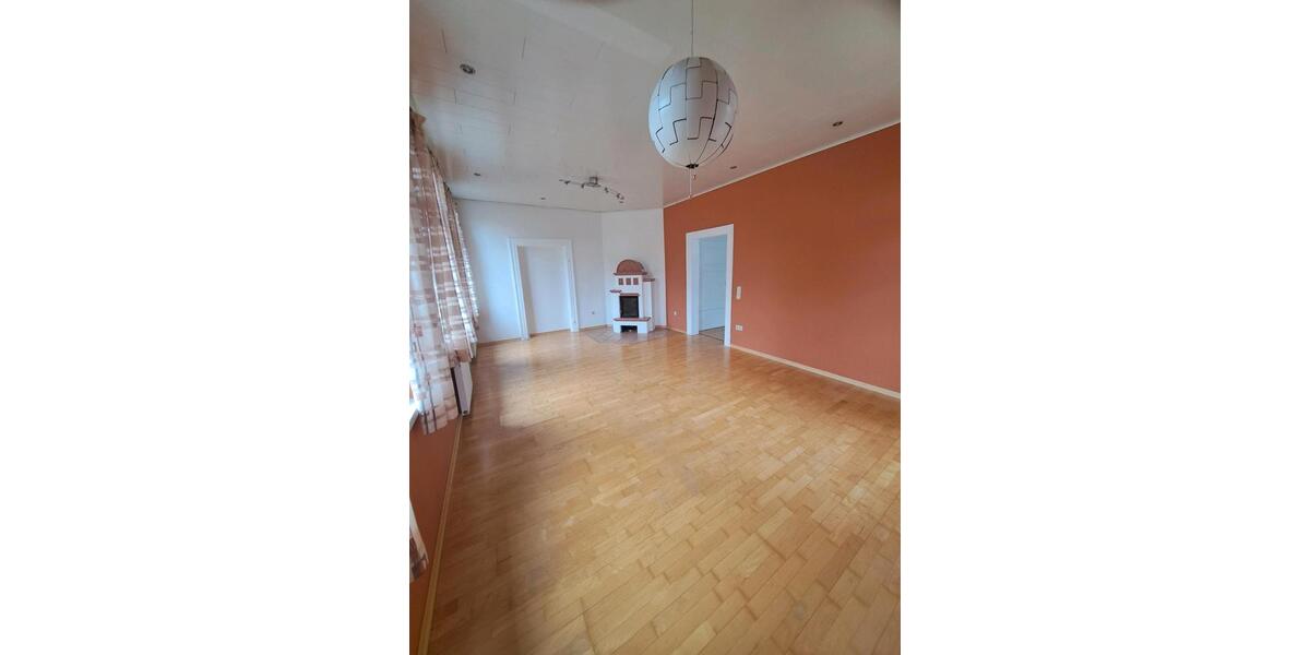 Mehrfamilienhaus, Wohnhaus Hankensbüttel - 12 Zimmer, 220 m&sup2;, 185.000&euro; | Angebot:26875547