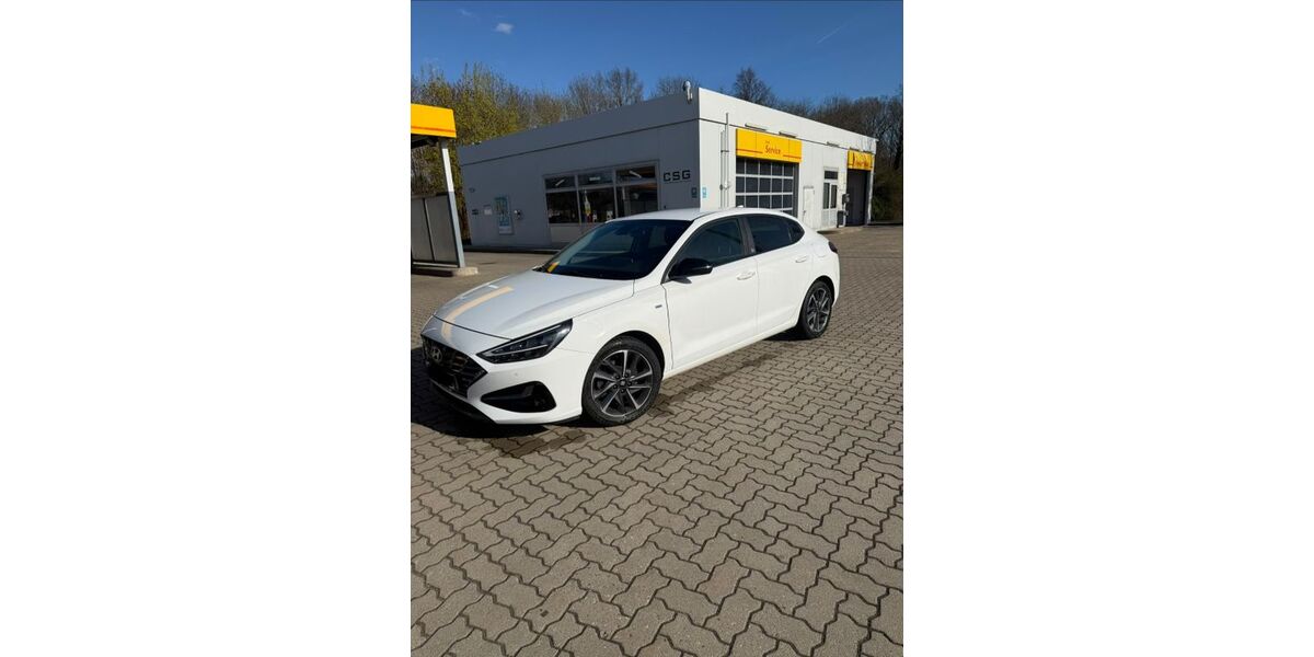 Hyundai i30 141.000 km 15.350 &euro; Halle 06110