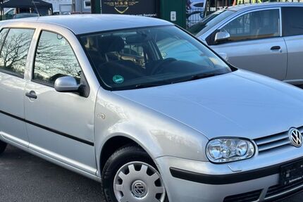 VW Golf 102.000 km 2.490 &euro; Hoppegarten 15366