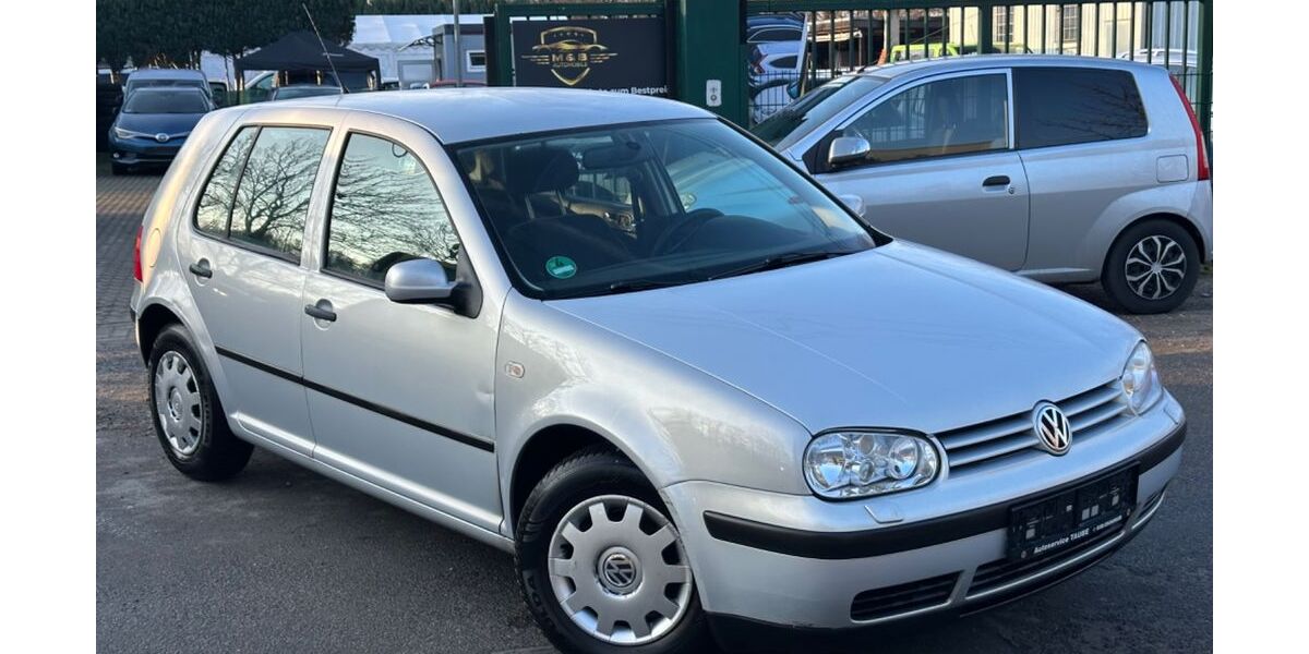 VW Golf 102.000 km 2.490 &euro; Hoppegarten 15366