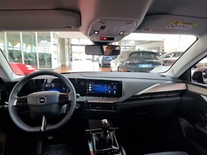 Opel Astra EnjoyTech&Komfort Alu Sicherheitsnetzt 2.121 km 20.380 € HAAN 42781