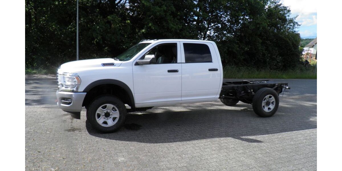 Dodge RAM 1.001 km 59.900 &euro; Neuental 34599