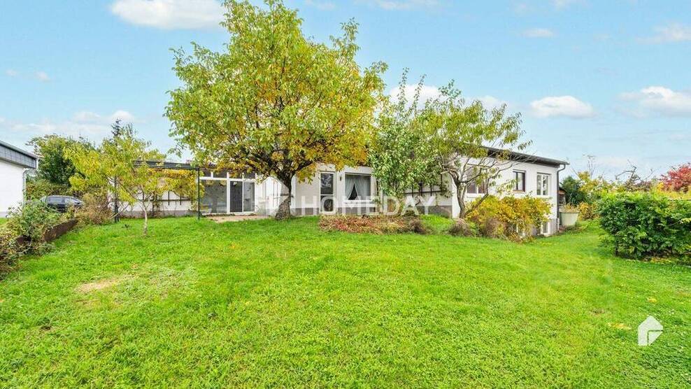 Genießen Sie die Aussicht! Vielseitiges EFH in Hanglage samt EinliegerWohnung & viel Platz