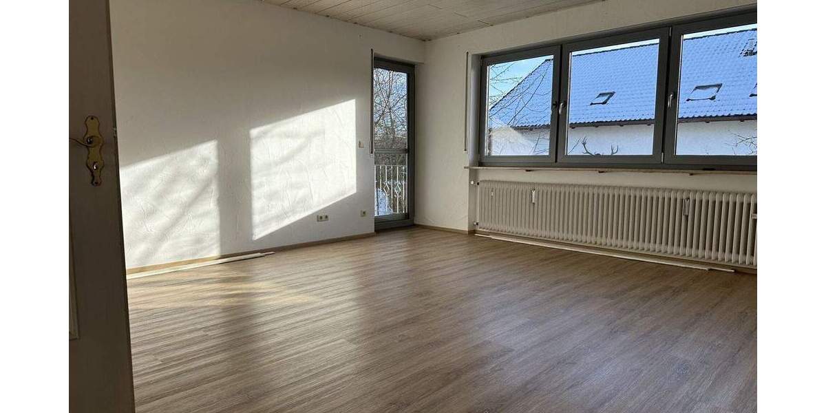 Etagenwohnung Denkendorf - 3 Zimmer, 103 m&sup2;, 950&euro; | Angebot:25701137