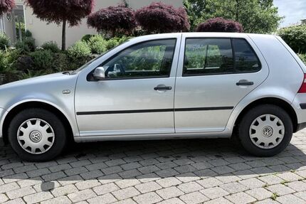 VW Golf 97.582 km 1.300 &euro; Steinhausen a.d.Rottum 88416