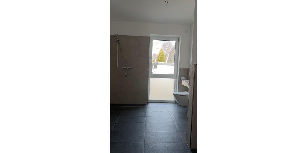 Etagenwohnung Kreuztal - 3 Zimmer, 90 m&sup2;, 1.270&euro; | Angebot:26067702
