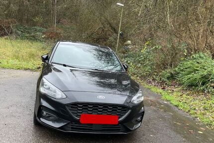 Ford Focus 63.000 km 21.500 &euro; Schwalbach 66773