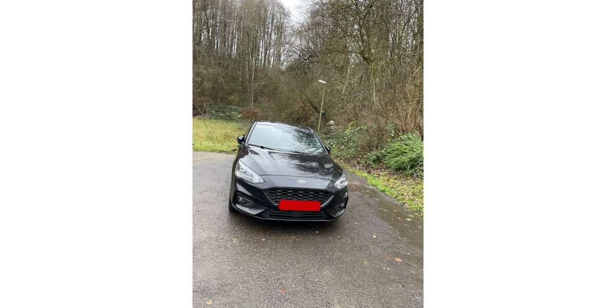 Ford Focus 63.000 km 21.500 &euro; Schwalbach 66773