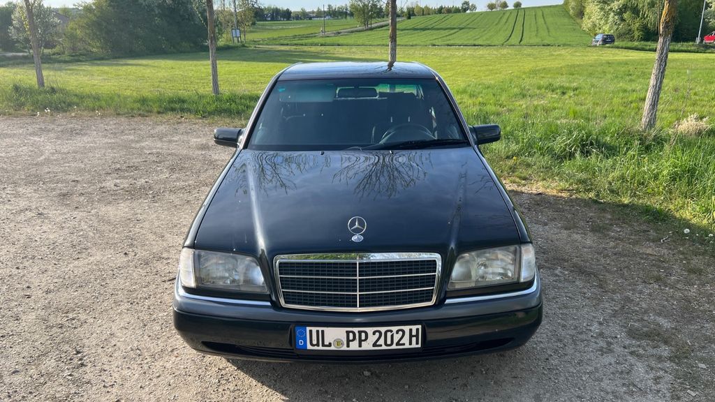 Mercedes-Benz C 180 256.500 km 4.400 &euro; Bernstadt 89182