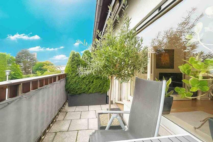 Großzügige Wohnung mit Süd-Balkon in ruhiger Lage von Zirndorf 3 zimmer