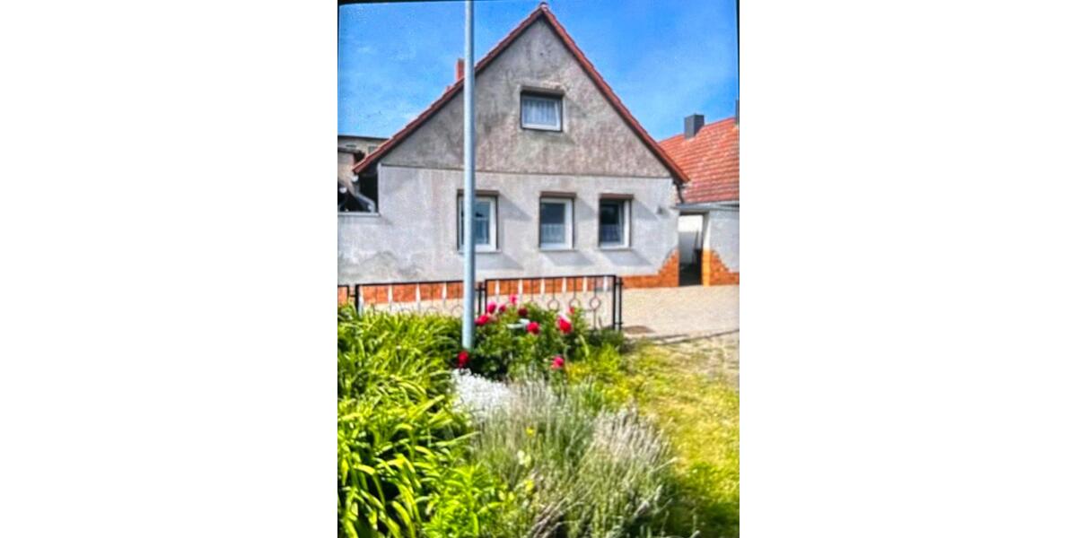 Reihenhaus Aschersleben - 2 Zimmer, 140 m&sup2;, 85.000&euro; | Angebot:26094224