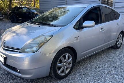 Toyota Prius 157.000 km 4.444 &euro; München 81827