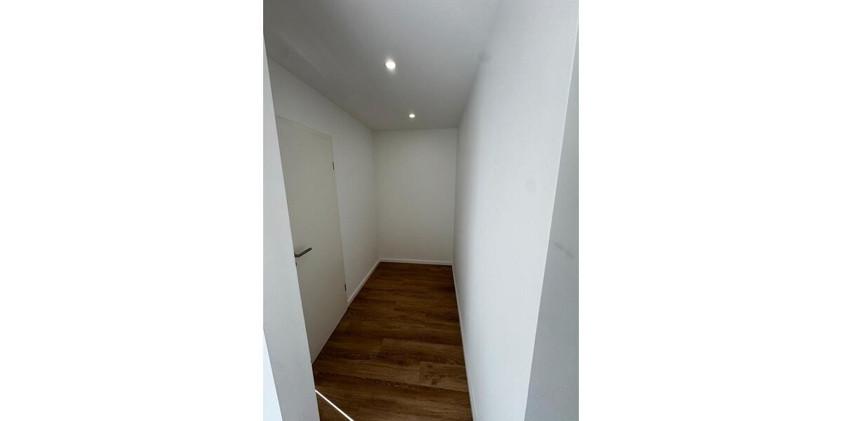 Reihenhaus Lohmar - 6 Zimmer, 170 m&sup2;, 2.690&euro; | Angebot:26345389