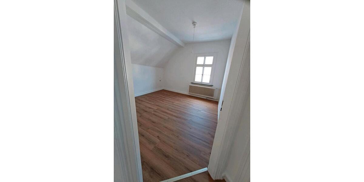 Dachgeschoßwohnung Lennestadt - 3 Zimmer, 56 m&sup2;, 520&euro; | Angebot:26406063
