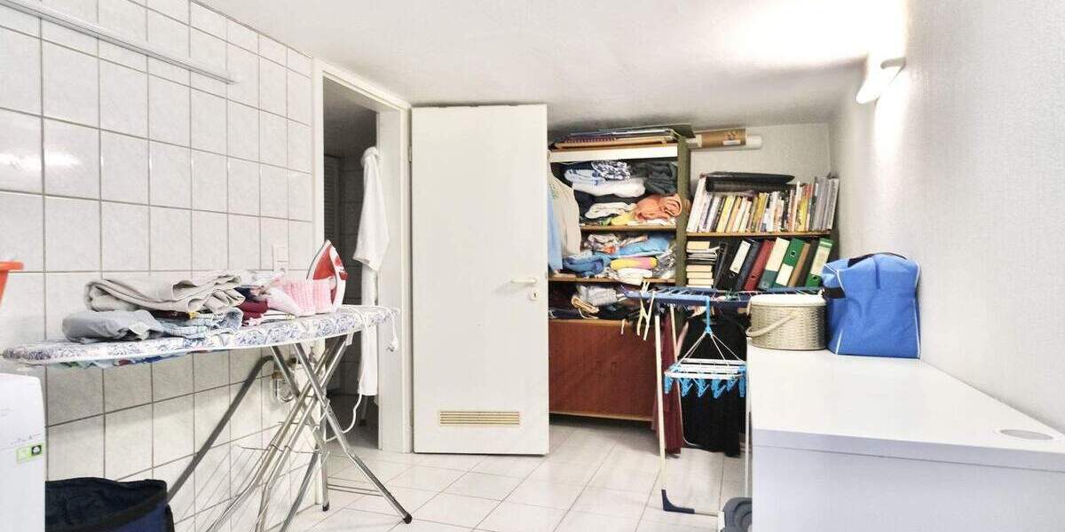 Reihenmittelhaus Neuss Gnadental - 5 Zimmer, 79 m&sup2;, 349.000&euro; | Angebot:24825870