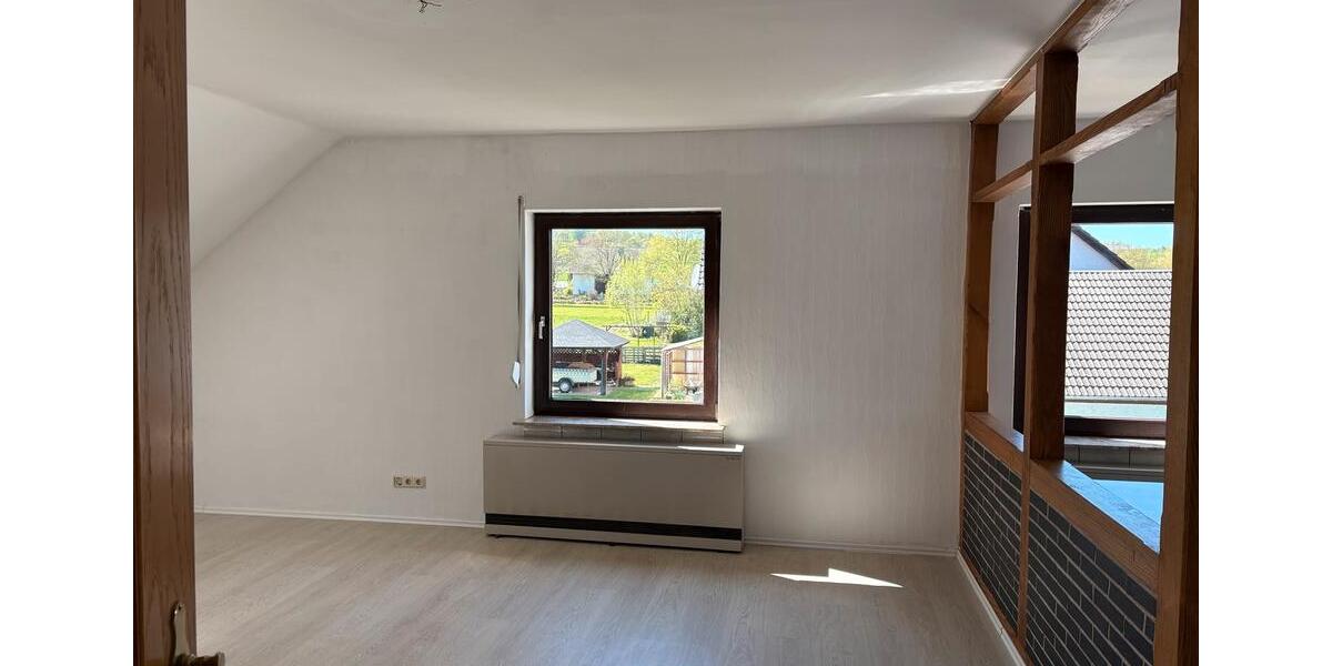 Dachgeschoßwohnung Dransfeld - 4 Zimmer, 87 m&sup2;, 750&euro; | Angebot:26398862