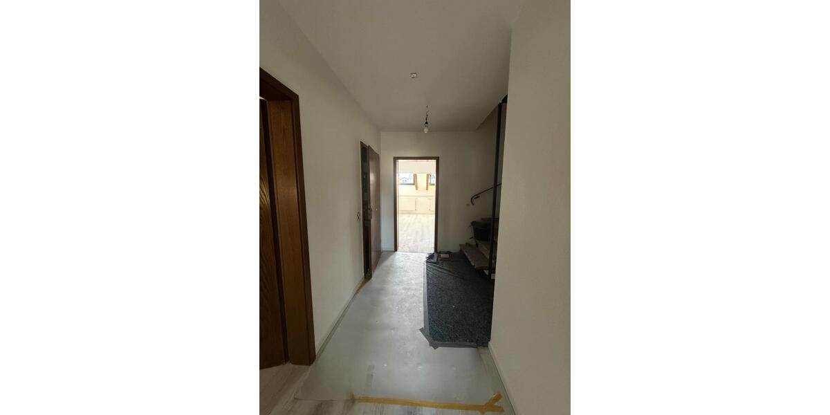 Reihenhaus Kierspe - 6 Zimmer, 140 m&sup2;, 1.300&euro; | Angebot:26314343