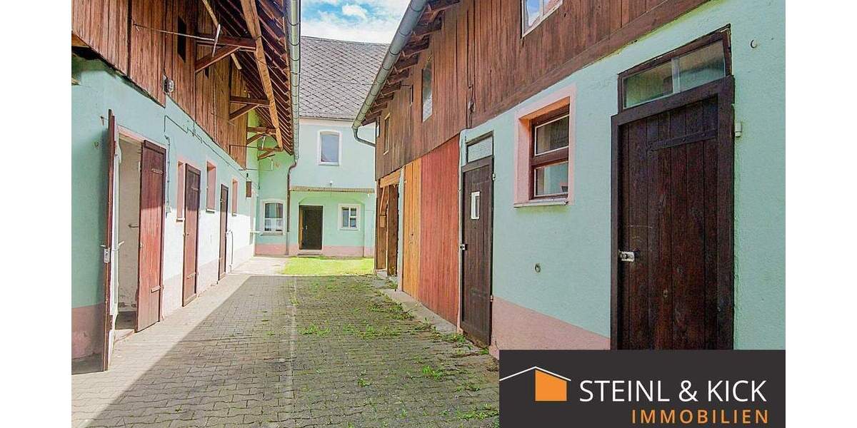 Bauernhaus, Landhaus Hahnbach - 9 Zimmer, 290 m&sup2;, 175.000&euro; | Angebot:25734670