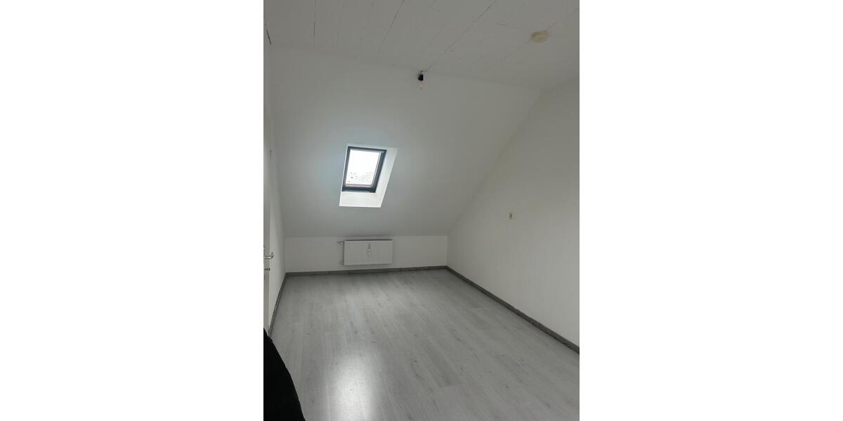 Dachgeschoßwohnung Riegelsberg - 2 Zimmer, 68 m&sup2;, 600&euro; | Angebot:26401470