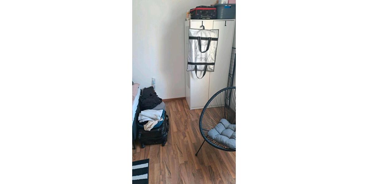 Etagenwohnung Frankfurt am Main Schwanheim - 3 Zimmer, 65 m&sup2;, 1.100&euro; | Angebot:26326831