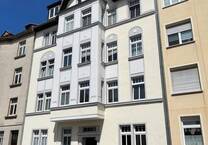 2-Zimmer-DG-Whg. mit Laminat, Bad mit Eckwanne in Debschwitz-Tierparkseite