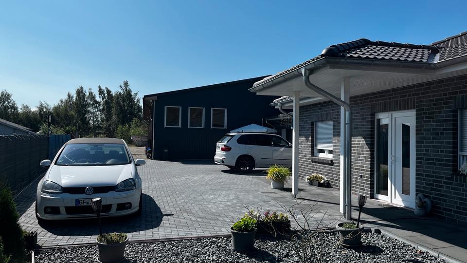 Industriehalle mit Bungalow in Isenbüttel zimmer