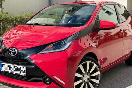 Toyota Aygo (X) 148.000 km 5.799 € München 81671